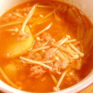 イベリコ豚のグヤーシュ風スープ